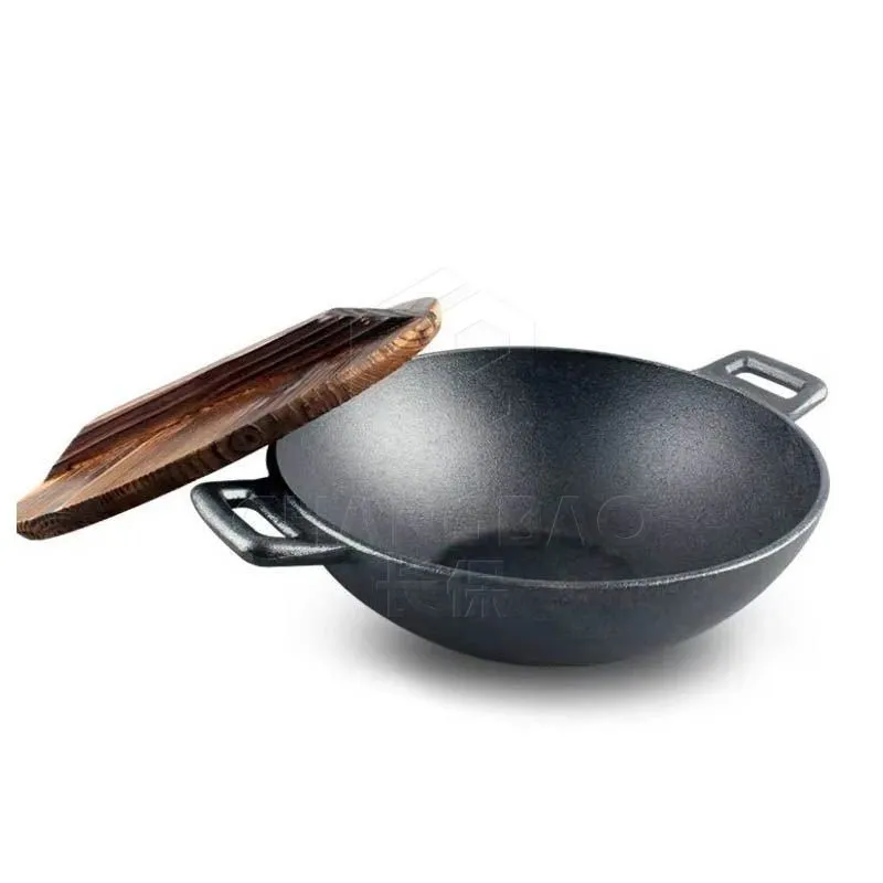 24cm Cast Iron Wok with Wood Lid